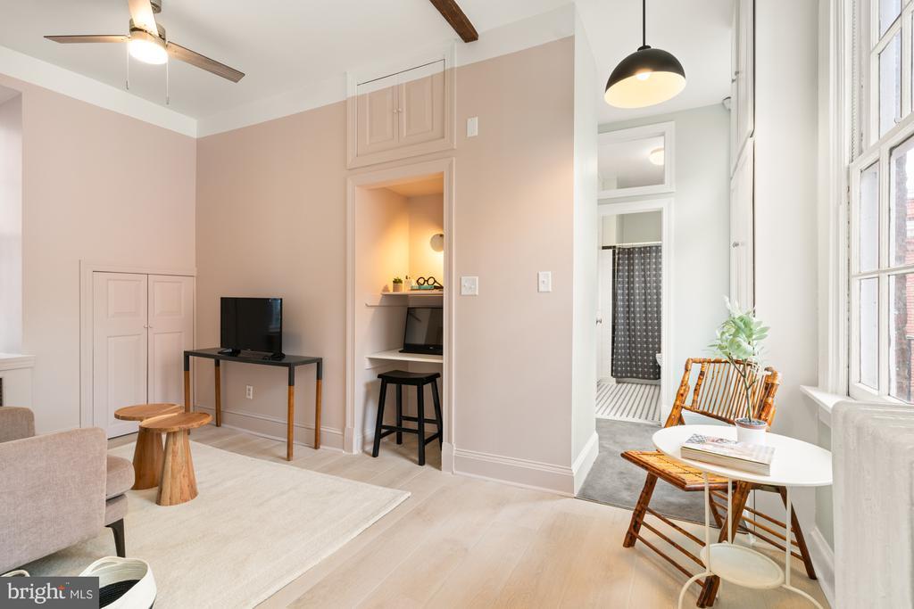 159 W Lanvale St in Baltimore, MD - Building Photo