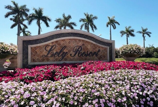 8340 Mystic Greens Way in Naples, FL - Building Photo - Building Photo