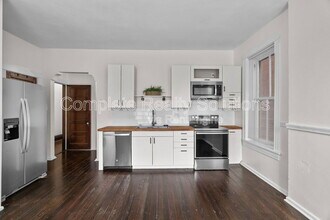2042 Russell Blvd in St. Louis, MO - Building Photo - Building Photo