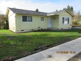 1005 Fairview Ave SE in Salem, OR - Building Photo