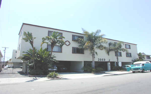 3869 Tilden Ave in Culver City, CA - Foto de edificio - Building Photo