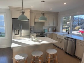 35 Sloop St in Jamestown, RI - Building Photo - Building Photo