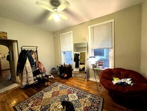 1406 N Campbell Ave, Unit 2 in Chicago, IL - Building Photo - Building Photo