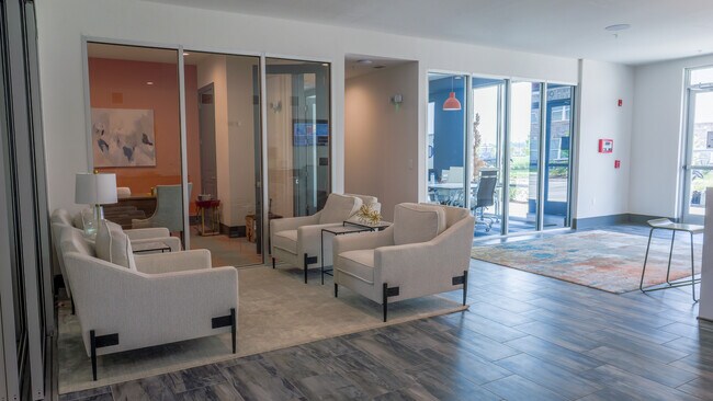 The Oaks at Riverbend in Gonzales, LA - Foto de edificio - Building Photo
