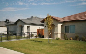 West Day Ranch - Group 2 - Meadow Grove Ct in Bakersfield, CA - Building Photo - Building Photo