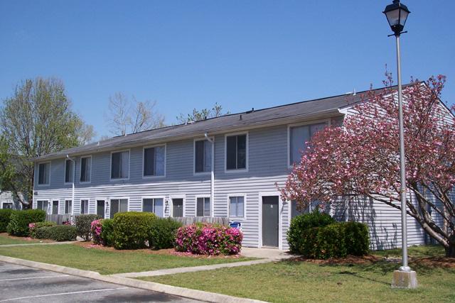 The Glen Apartments in Wilmington, NC - Building Photo