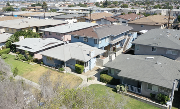 2709 W Rosecrans Ave in Gardena, CA - Building Photo - Building Photo