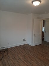 137 North Ave in Syracuse, NY - Foto de edificio - Building Photo