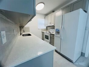 13390 NE 6th Ave in North Miami, FL - Building Photo - Building Photo