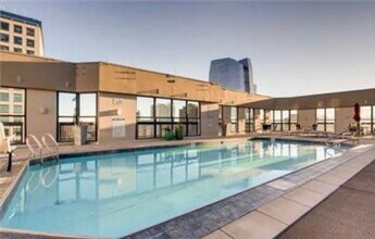 1625 Larimer St, Unit 2301 in Denver, CO - Foto de edificio - Building Photo