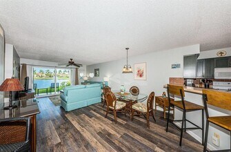 6100 Bahia Del Mar Cir N in St. Petersburg, FL - Building Photo - Building Photo