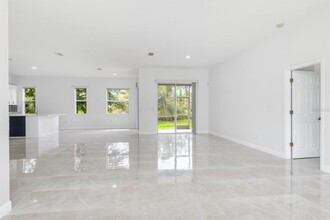 5366 Dunsmuir Rd in North Port, FL - Building Photo - Building Photo