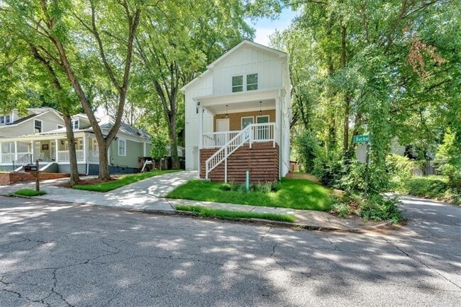 property at 962 Beckwith St SW