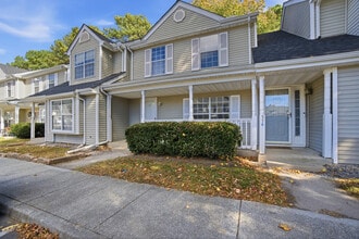 55 Treasure Key in Hampton, VA - Building Photo - Building Photo