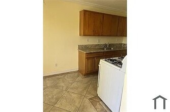 1256 N Placentia Ave in Anaheim, CA - Building Photo - Building Photo