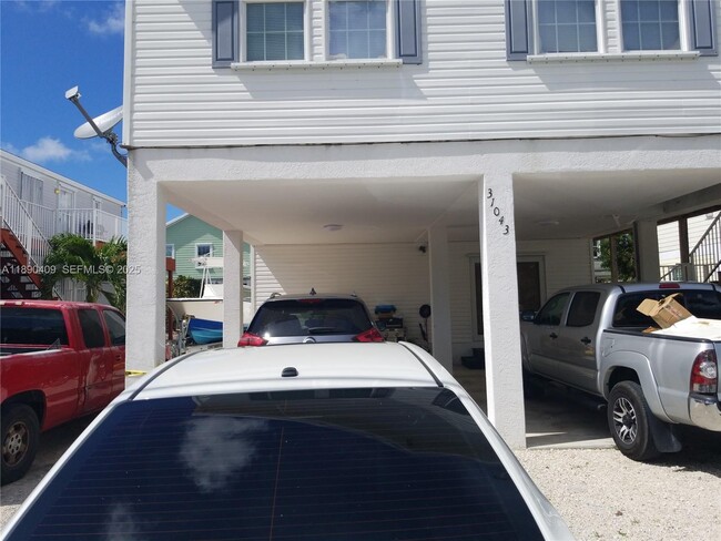 31043 Ave C in Big Pine Key, FL - Building Photo - Building Photo