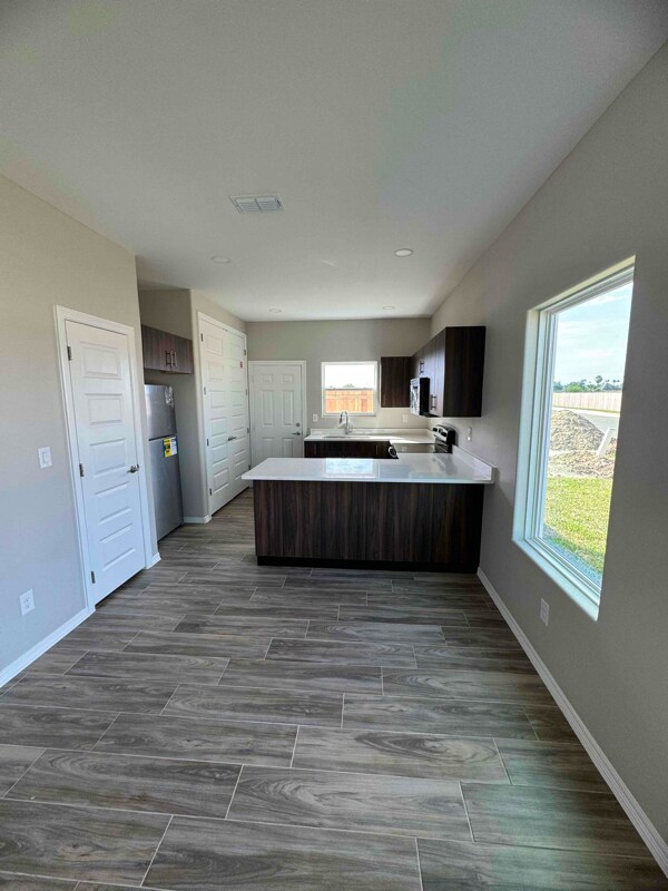 4217 La Vista Ave-Unit -4 in McAllen, TX - Building Photo - Building Photo