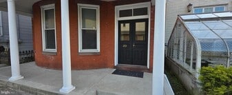 213 W Market St in Orwigsburg, PA - Building Photo