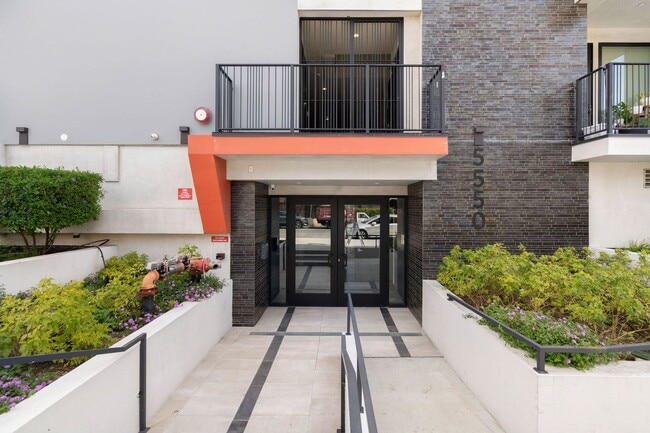 5550 Bonner Ave in Los Angeles, CA - Building Photo - Building Photo