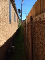 13632 Sayre St in Sylmar, CA - Building Photo