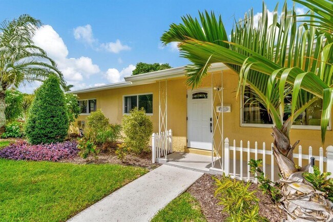 925 NE 25th Ave in Pompano Beach, FL - Building Photo - Building Photo