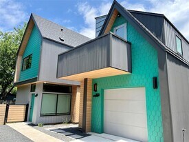 1100 Brass St in Austin, TX - Building Photo