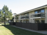 Quail Creek Apartments in Lawrence, KS - Foto de edificio - Building Photo