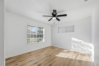 1423 Main St in Kaufman, TX - Building Photo - Building Photo