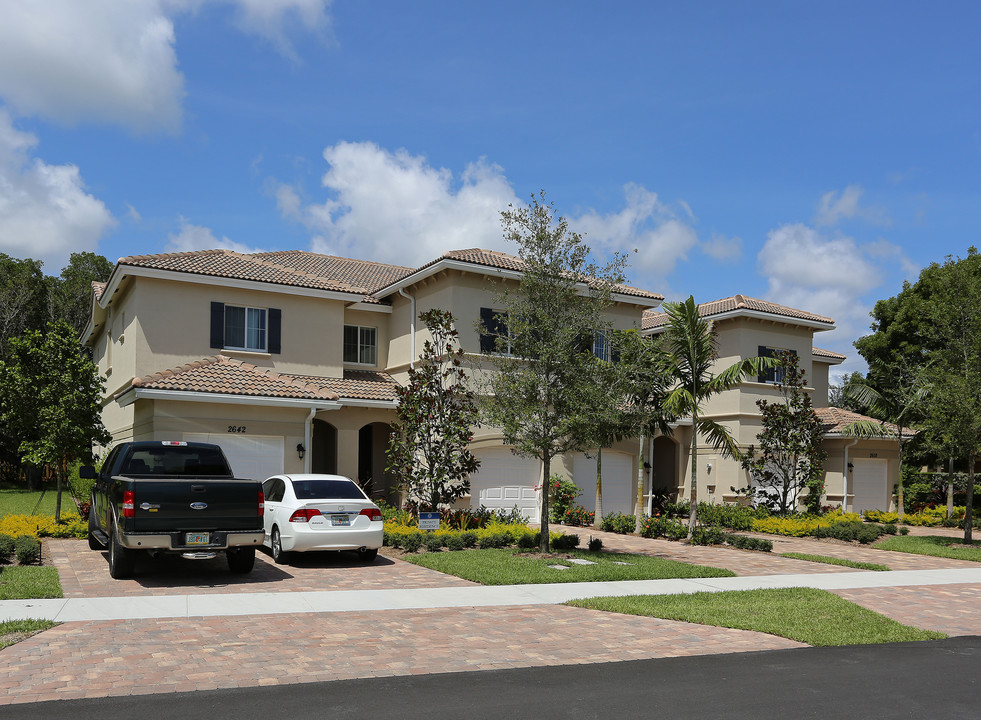 Heritage Landing in Delray Beach, FL - Building Photo