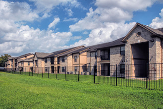 Heatherbrook in Houston, TX - Building Photo - Building Photo