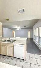 112 Antietam Trail in Elgin, TX - Building Photo - Building Photo