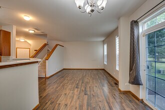 3904 Preston Dr in Yorkville, IL - Building Photo - Building Photo