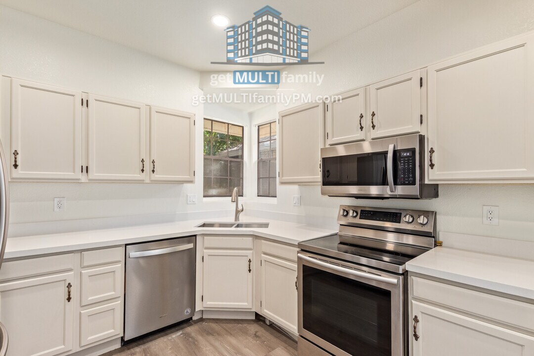 234 N Heritage Dr in Gilbert, AZ - Building Photo