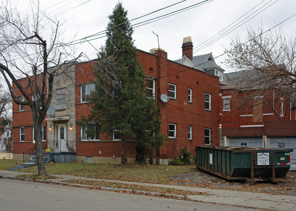 1801 Kinney Ave in Cincinnati, OH - Foto de edificio