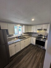 11 Sutcliff Ave in Lincoln, RI - Building Photo - Building Photo