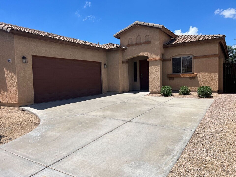 526 E Bartlett Way in Chandler, AZ - Building Photo