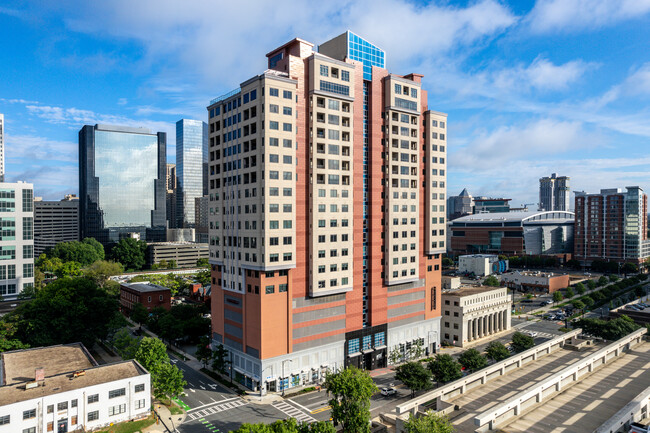 SKYE Condominiums in Charlotte, NC - Building Photo - Building Photo