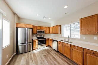 10239 W Via Del Sol in Peoria, AZ - Building Photo - Building Photo