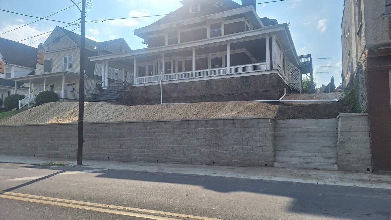 1209 Providence Rd, Unit 2A in Scranton, PA - Building Photo