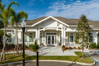 Lantana at Cypress Cay in Lutz, FL - Foto de edificio - Building Photo