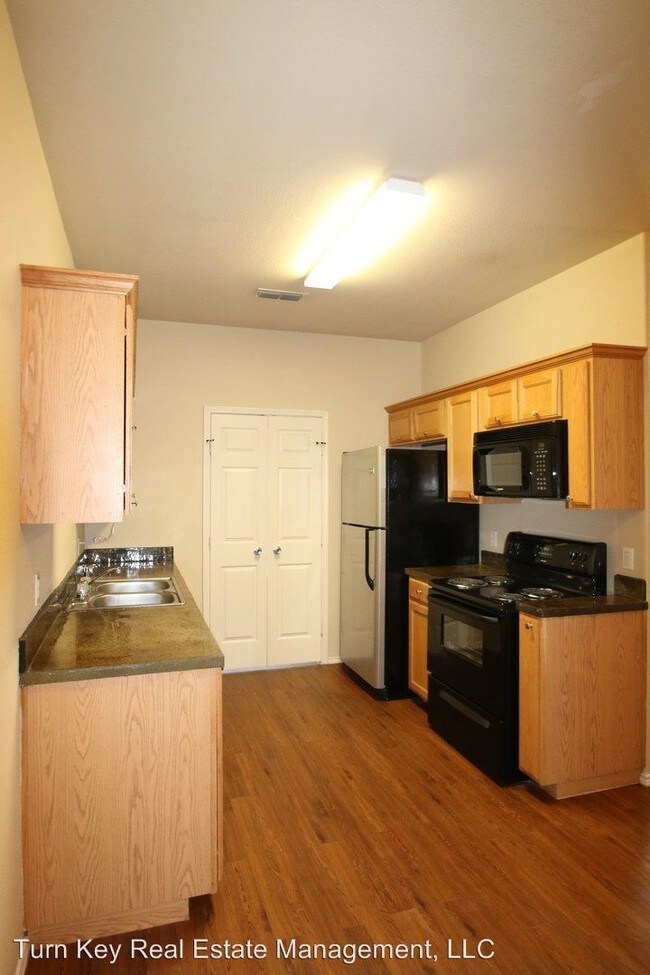 105 Sunburst Ct in Weatherford, TX - Building Photo - Building Photo