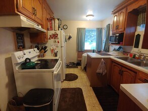 232 W St Marie St in Duluth, MN - Building Photo - Building Photo