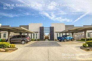 1705 W Garrison Dr in Pharr, TX - Building Photo