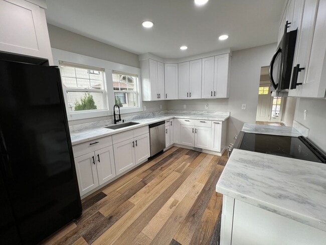 817 N 3rd St in Renton, WA - Building Photo - Building Photo