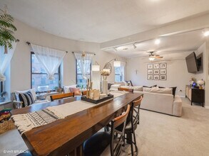 1038 W Byron St in Chicago, IL - Building Photo - Building Photo