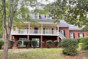 5831 Bayside Ct in Buford, GA - Building Photo