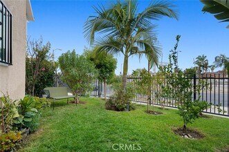 329 E Lanzit Ave in Los Angeles, CA - Building Photo - Building Photo