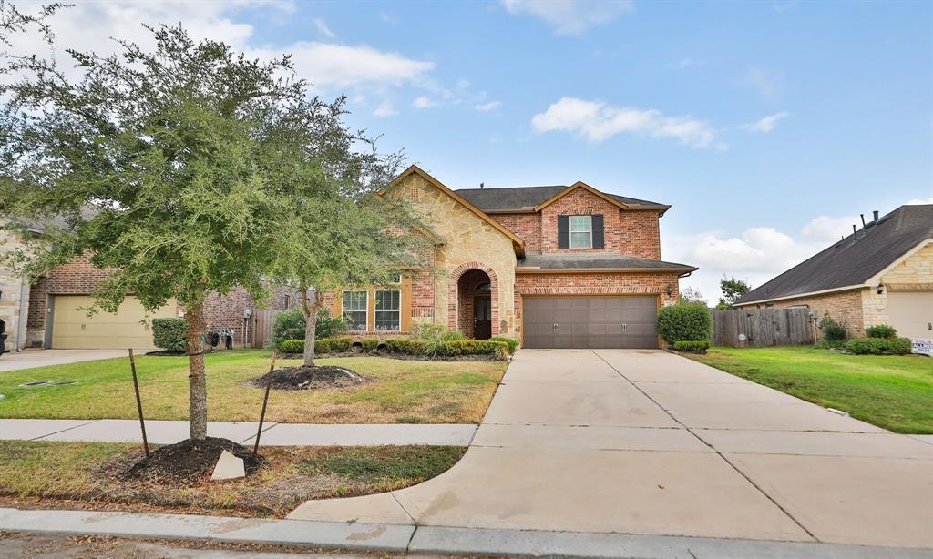 9 Fountain Bend Ln in Richmond, TX - Building Photo