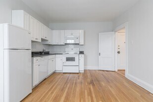 30 Langdon St, Unit 15 in Cambridge, MA - Building Photo
