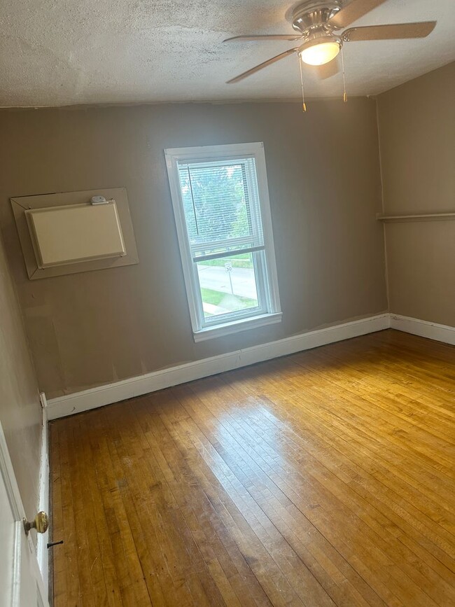 1136 5th Ave S in Fargo, ND - Foto de edificio - Building Photo